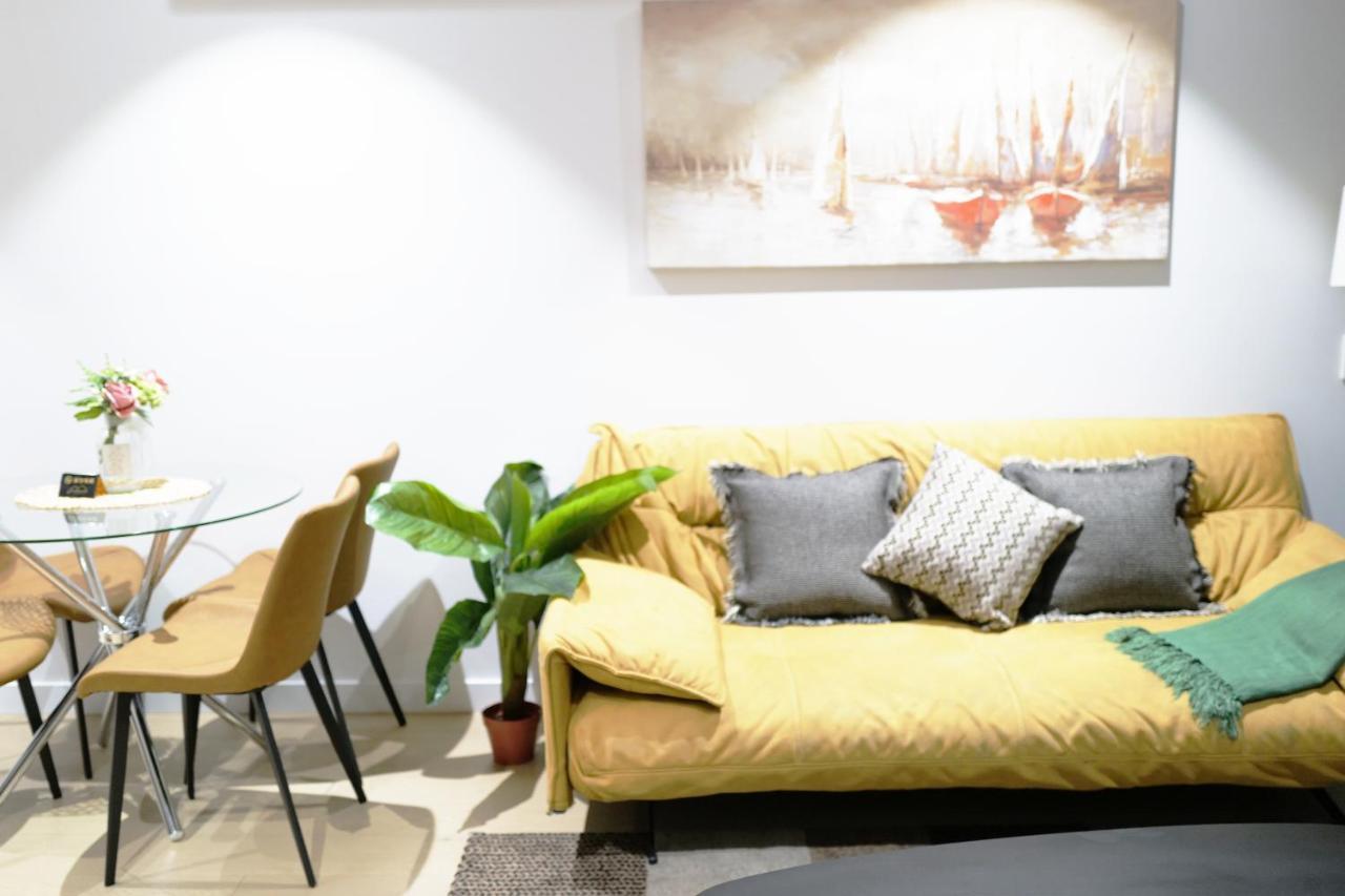 Box Hill Central Sky One Apartment Екстериор снимка